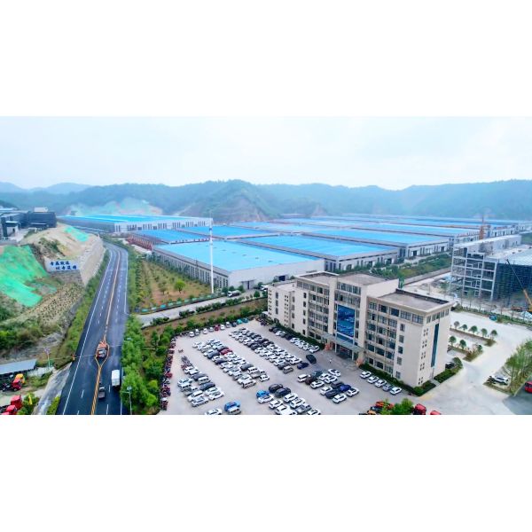 Высококачественный Донгфэн 4х4 6х6 дизельный внедорожник с огражденным грузовым баком и скоростной коробкой