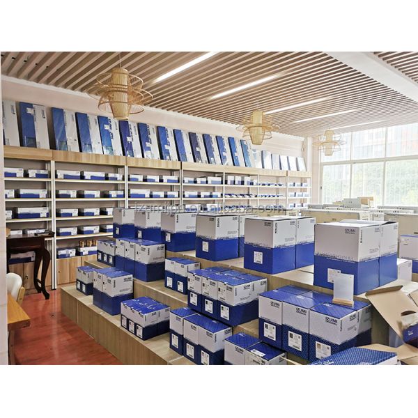 S130A-E0100 S1304-E0030 Résistant à la corrosion du moteur de l'excavatrice