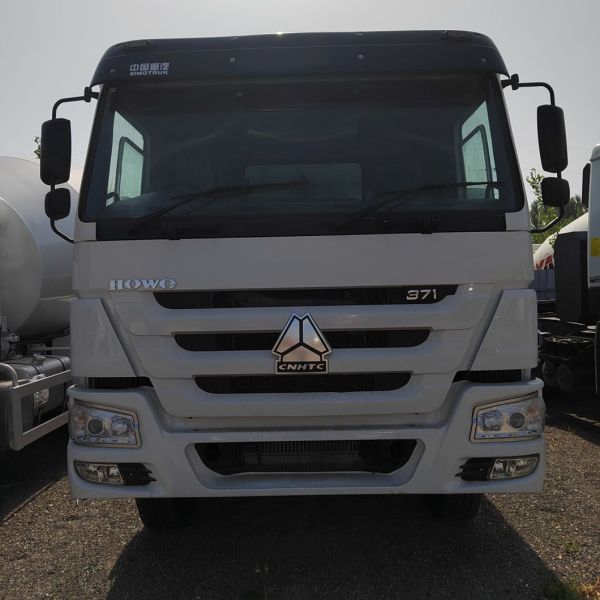 Manual Transmission 371 Horsepower 6X4 Dump Truck with Cnhtc Haowo and Diesel Engine