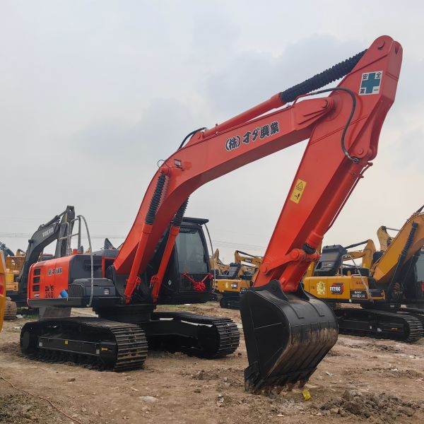 Hitachi ZX240 Used Excavtaors Middle Hydraulic Backhoe Secondhand Digger with 1.m³ Bucket  Capacity