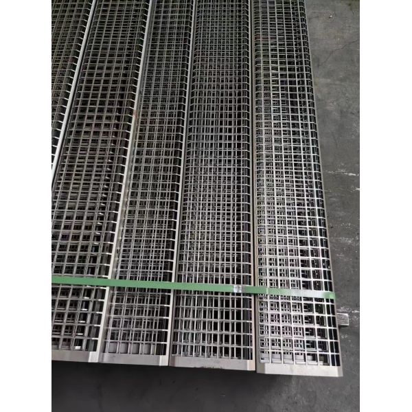 1000×2000mm Silver Perforated Stainless Steel Sheet 1.5mm Hole