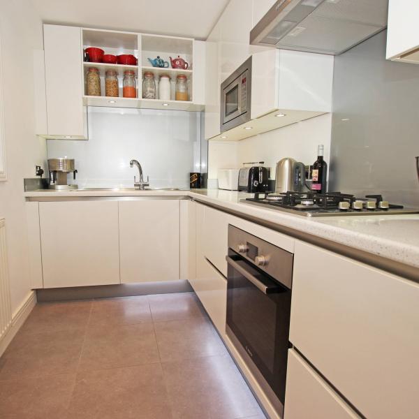 Modern Lacquer Home High Gloss Kitchen Cabinet With Smooth Surface