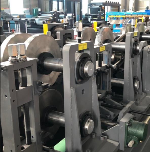 Roulement galvanisé de purline de Cee Purlins Zee formant la machine