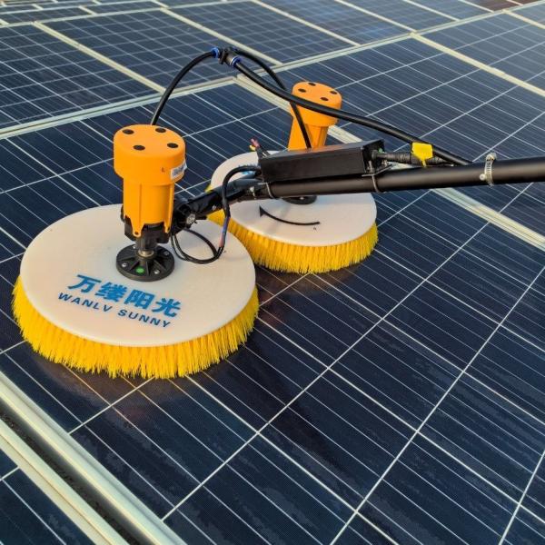 Escovinha elétrica de rotação de disco duplo para limpeza de painéis solares com pólo telescópico longo