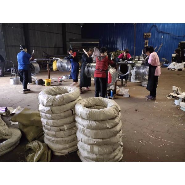 Razor Sharp 45cm Bto-22 hot dipped Galvanized Concertina Barbed Wire