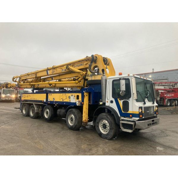 Used Sany Yellow Concrete Truck With Max. Pressure 6 - 6.6 MPa Max. Aggregate Diameter 24 - 36 Mm