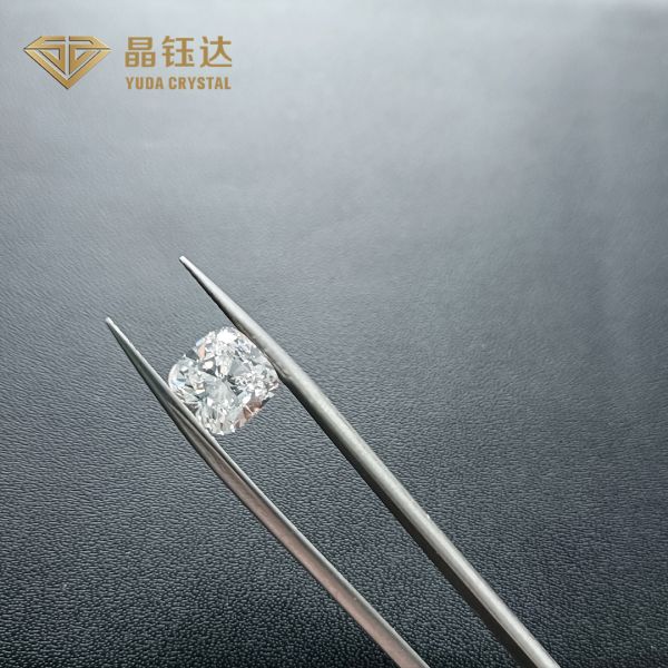 Отрезок выросли лабораторией, который диамантов CVD HPHT свободной валика e VS1 отполировал для ювелирных изделий