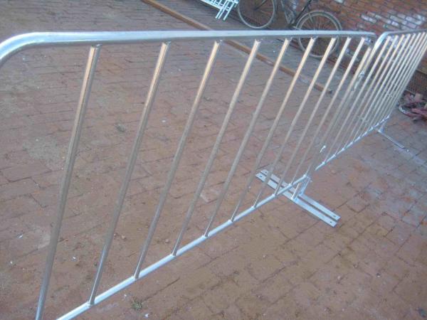 Welding / Punched Cross Feet / Bridge Feet Crowd Control Barriers 1100mm*2200mm