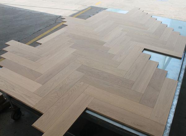 White Oak Herringbone Engineered Flooring 600x125x16MM 25-Year Warranty