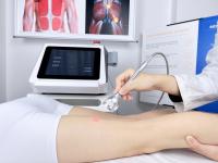 Comprimento de onda da máquina 980Nm da fisioterapia do laser do poder superior para o efeito analgésico