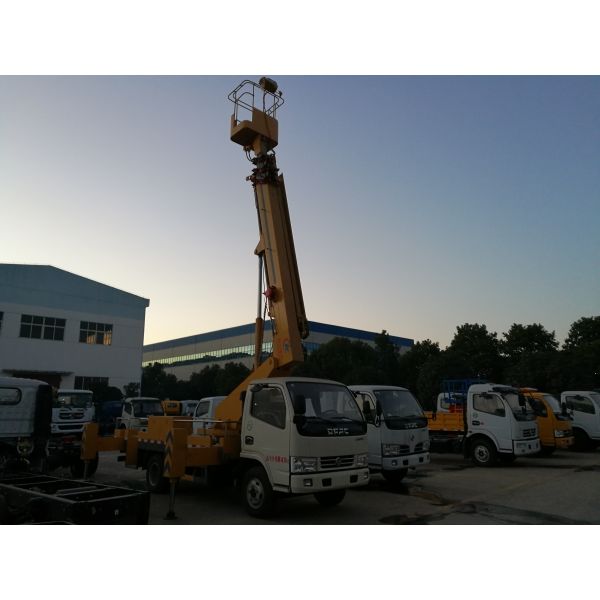 Elevación controlada electrónica aérea del camión de elevación del 12m del recogedor automático de la cereza