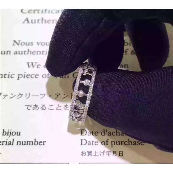 Cheap Price  Diamond Ring 18K White Gold Wedding Ring with VVS Diamonds