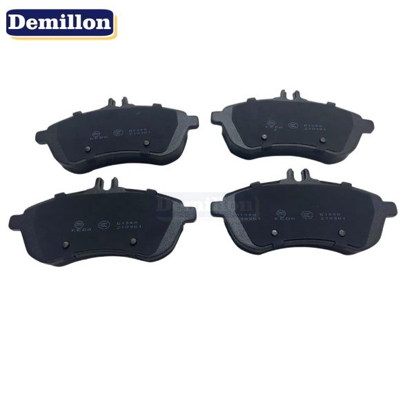0054200820 0054201220 Demillon Auto Parts Brake System Front Brake Pads for Mercedes-Benz W204 W212 R172 E200 E220 E250 C180