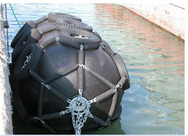 50Kpa Pneumatic Rubber Fender With Tire Sheath Type Ship Berthing And Mooring