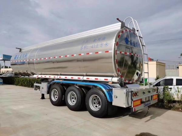 30000L/40000L/50000L Tank/Tanker Truck Semi Trailer For Oil/Fuel/Diesel/Gasoline/Crude Transport