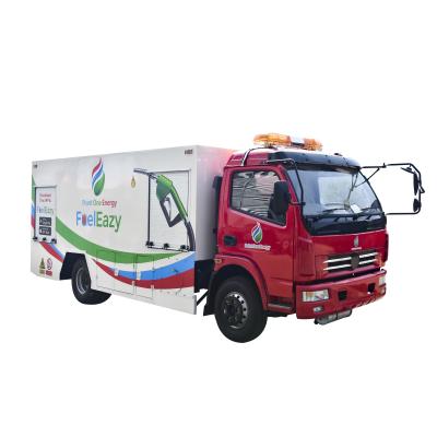 Dongfeng 4x2 Small Oil Tanker 8.5m3 Diesel Tanker With Carbon Steel Tank Material