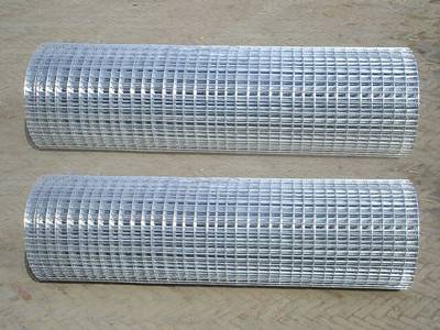 Hot Dipped Galvanized Metal Wire Mesh , Fencing Welded Wire Cloth 0.9 X 30 M Roll