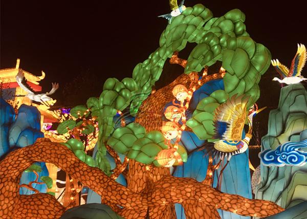 Interactive Landscape Painting Fabric Chinese Lanterns Hand Carved Display For Gallery