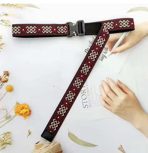 Wholesale New Style Blue and White Diamond Pattern Canvas Belt with Black Buckle, Stylish Accessory for Casual & Customizable  Bohemian Looks