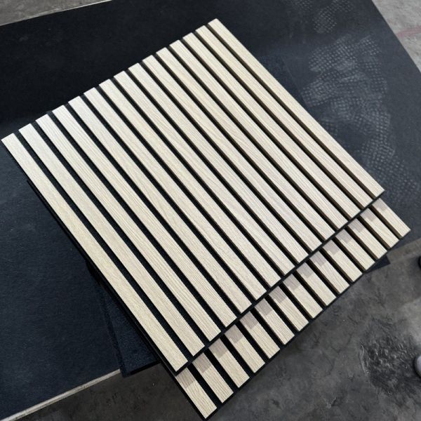 60 * 60cm Acupanela ajustada a medida Paneles insonorizados de madera Instalación sencilla para una excelencia acústica