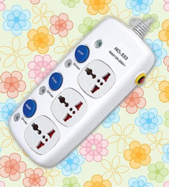 universal power strips 3 way extention socket with overload protection