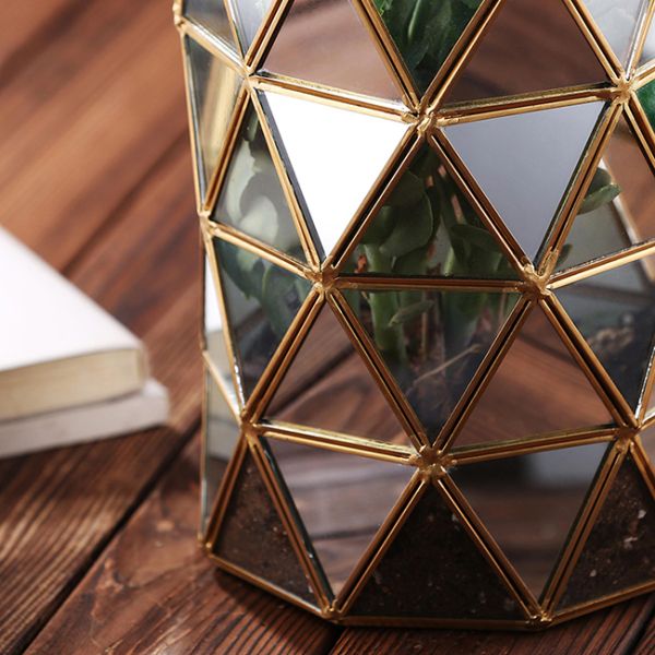 16 * 14 * 40cm Decorative Planter , Metal / Glassless Geometric Terrarium