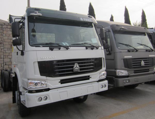 10 wheels 371 hp howo Tractor Head Trucks in prime mover LHD or RHD