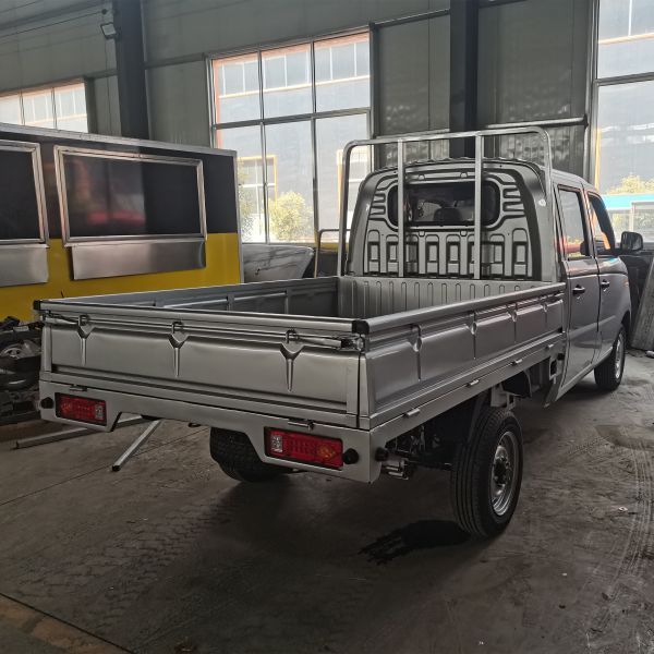 Electric Energy Long Battery Life Loadcarrying 2 Tons Capacity Light-Van Truck for Load