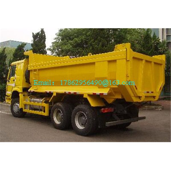 HW76 Cab Heavy Duty Dump Truck For Normal Roads / Tough Roads Transportation