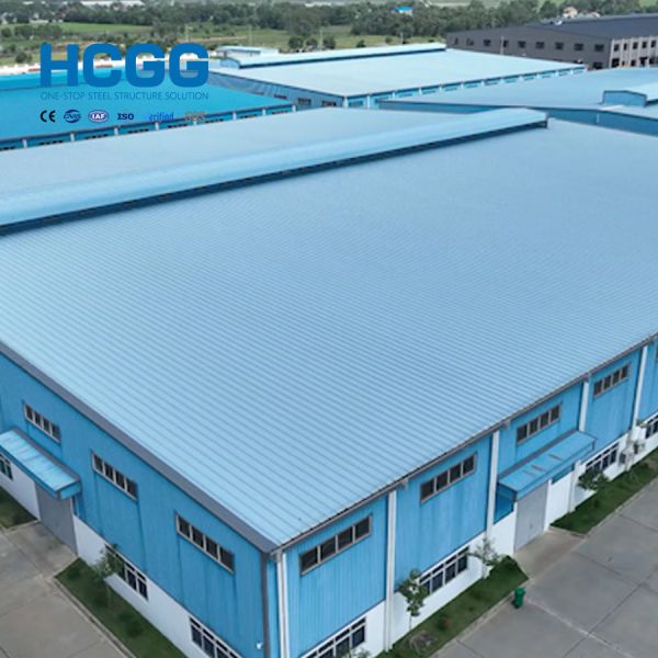 Hot Dip Galvanized Prefabricated Steel Frame Buildings Easy Transport Thermal Insulation
