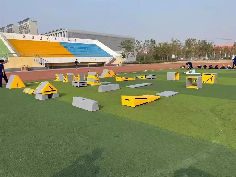 Complete Set of Children's Parkour and Physical Fitness Training Equipment, Sensory Integration Aids, and Parkour Barrier Set