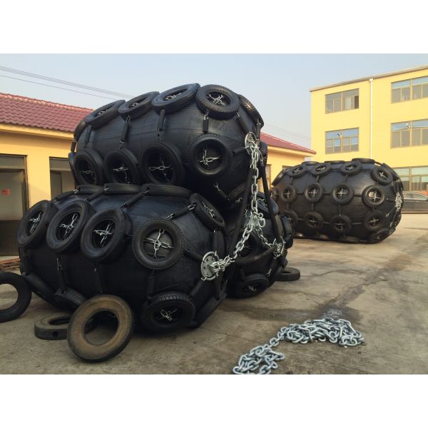 Large Yokohama Pneumatic Fender Natural Rubber Safety Valve Boat Mooring Fenders
