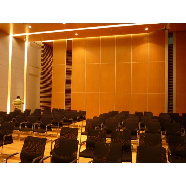 Customized fabric or leather Finishing Voice Insulation Folding Partition Walls for Office