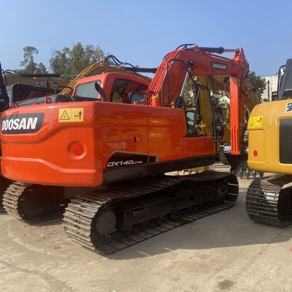 14000 KG Doosan DX140 Excavator Used Doosan DX225 Excavator with 0-2000 Working Hours