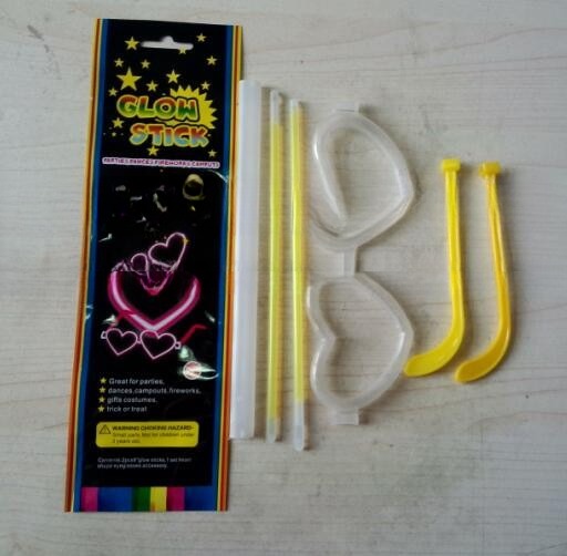 Event Celebration Party Supplies Non-Flammable 8 Inches Glow Stick Heart Shape Eyeglasses
