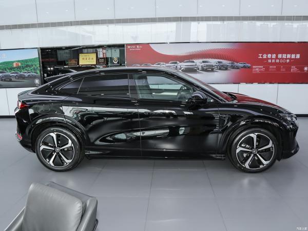 5 puertas 5 asientos BYD Song L EV 602km SUV con tracción a las cuatro ruedas y excelencia en el diseño
