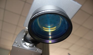 Портативный металлический гравировальный станок маркировки лазера волокна сделанный в Китае