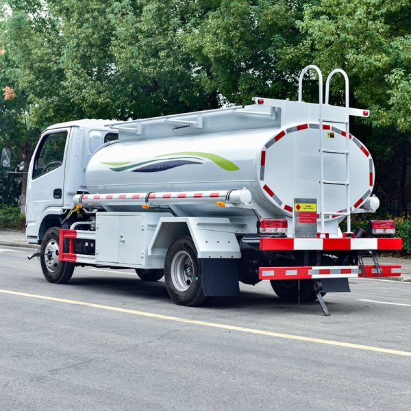 Small Mobile Aircraft Refueling Fuel Oil Tanker Truck Max Torque 500Nm Custom Design