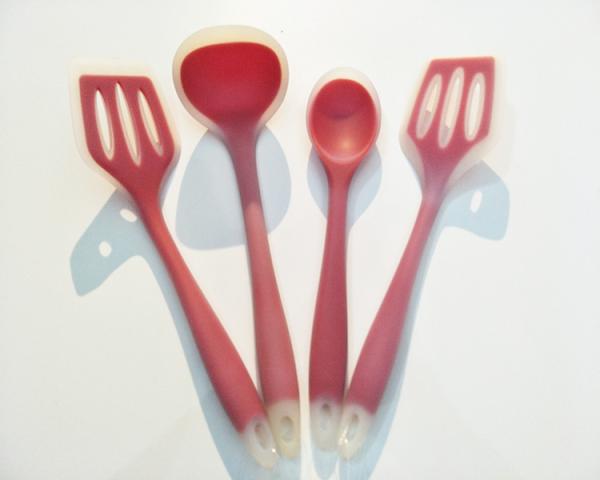 New heat resistant Silicone Kitchen Utensil Cute Cooking Tool Set with nylon inside