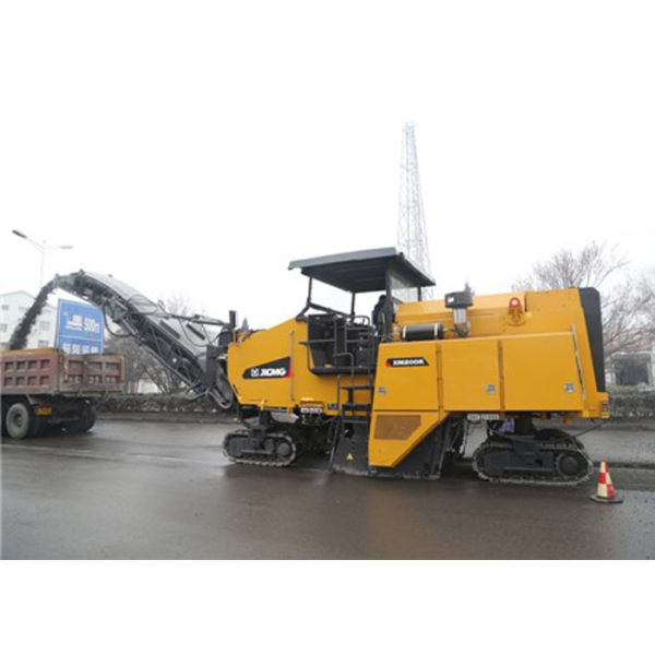 2M Cold Milling Heavy Duty Road Construction Equipment For Highway Maintence