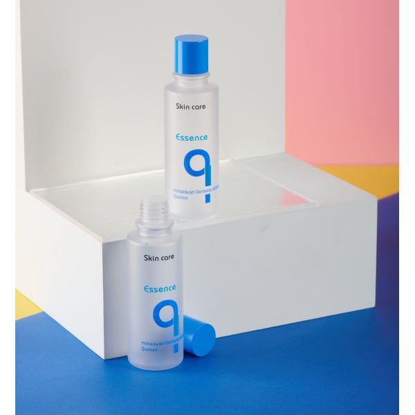 80ml HDPE Frosted Plastic Bottle Toner Cleansing Water With Blue Cap