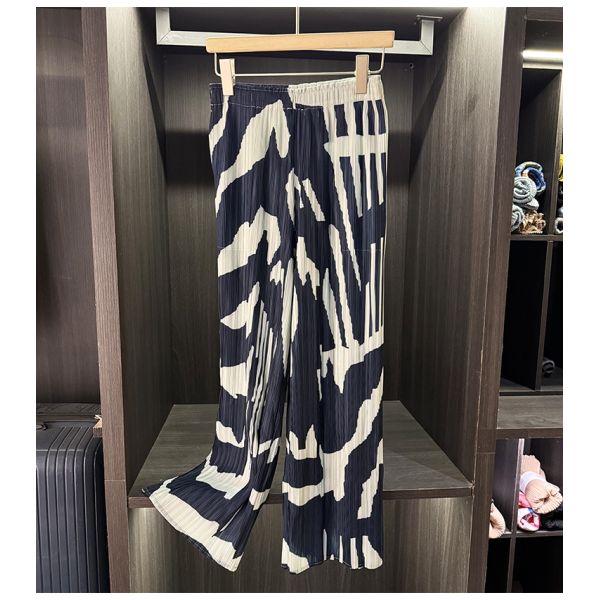 Women's Summer Two-Piece Casual Suit Color-Blocked Printed Pleated Stand-Up Collar Short-Sleeved T-Shirt Loose New Slimming Look