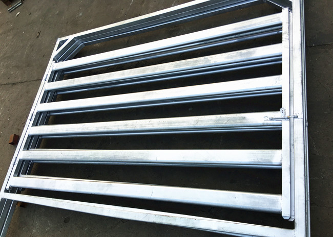 Easy To Clean Metal Livestock Cattle Yard Panels Flat Farm panel