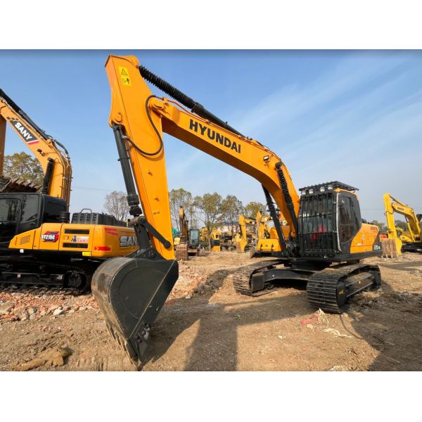 Hyundai 220-9s Korea Brand 800 hours Used Excavators 22000KG Secondhand Crawler Earth Moving Machine