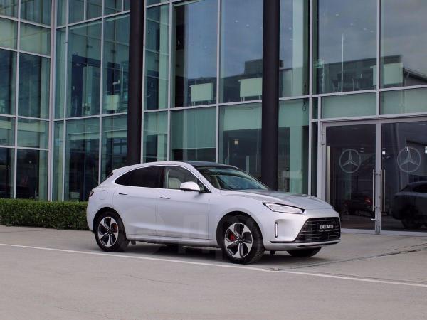Aito M5 Mid Size 5 Seat SUV Four-Wheel Drive Performance Edition