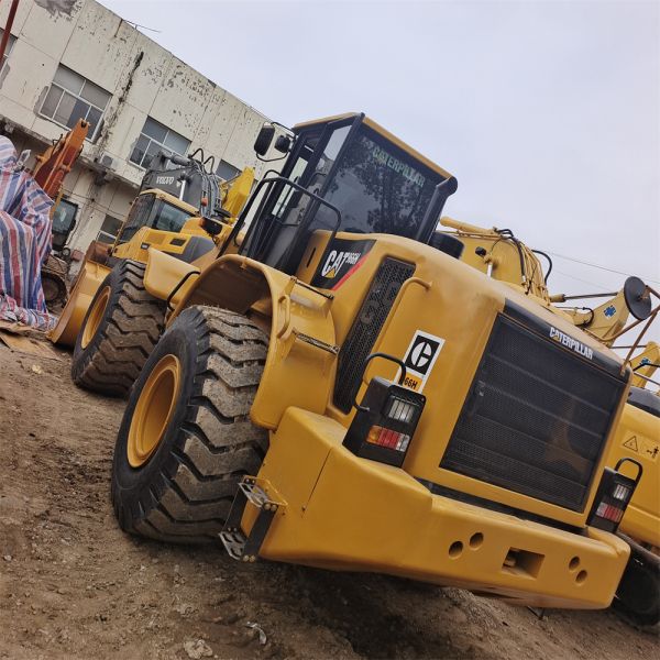 Heavy Duty Sand Digging with Original Japan Used Caterpillar 966H Wheel Loader