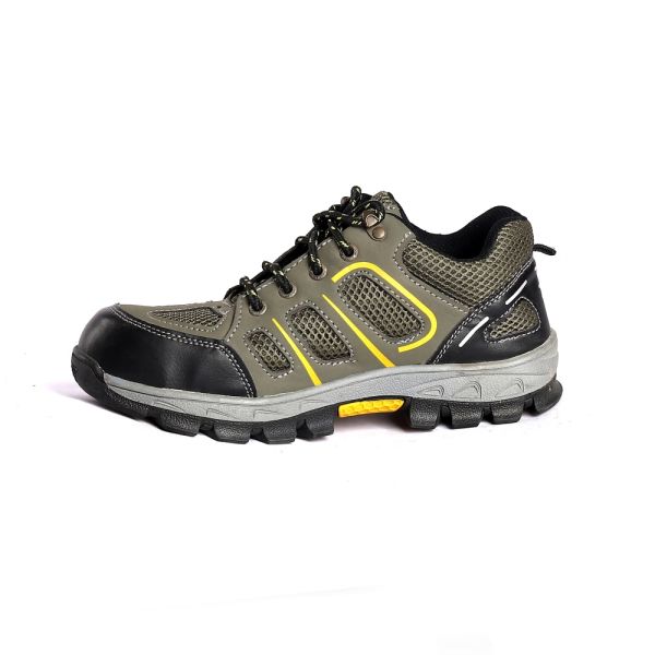 Breathable Anti Punture Protective Fashion Safety Shoes Comfortable EVA Insole Leather Material Green
