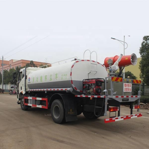 FAW 12000-14000 litres Dépoussiérage, désinfection, camion à eau