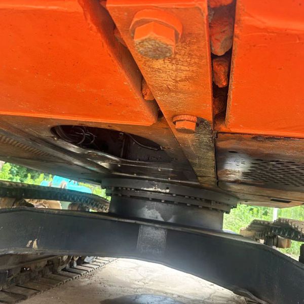 Hitachi ZX210-3 Used Crawler Excavator 0.9m3 Bucket Capacity 122kw 400L Fuel Tank