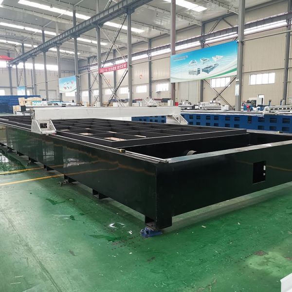 3000 Вт лазерная режущая машина для металла из нержавеющей стали